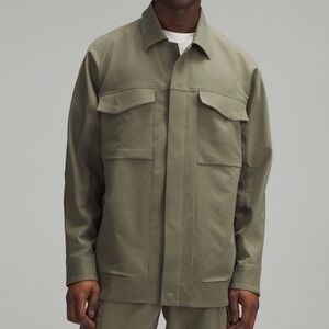 Lululemon Men’s Cargo Pocket Shirt in Olive EUC Sz Small